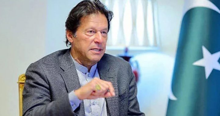 نواز شریف چاہتا ہے کہ کوئی ایسا آرمی چیف آئے جو ان کے معاملات اورکیسزکا خیال رکھے۔فائل فوٹو