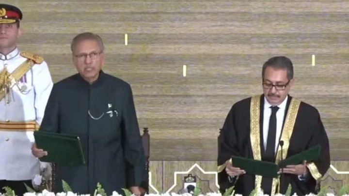 عامر فاروق نئے چیف جسٹس حلف