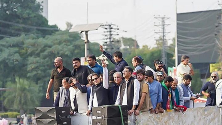  مقصد ڈائیلاگ کی فضا بناکر فیس سیونگ ہوگی-فائل فوٹو