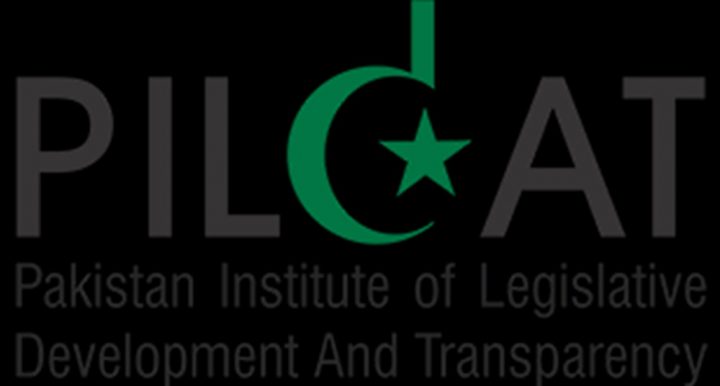 الیکشن کمیشن میں توشہ خانے کے تحائف کی فہرست کے مطابق عمران خان کو 160 تحائف ملے۔فائل فوٹو