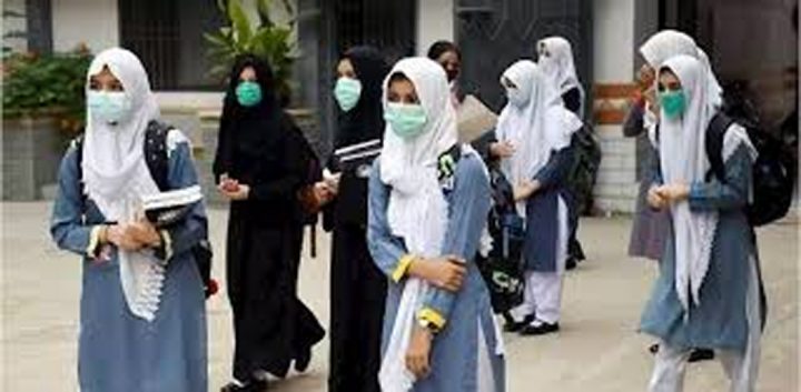 جماعتوں کے لحاظ سے الگ الگ چھٹی کے اوقات مقرر ہوں گے، فائل فوٹو