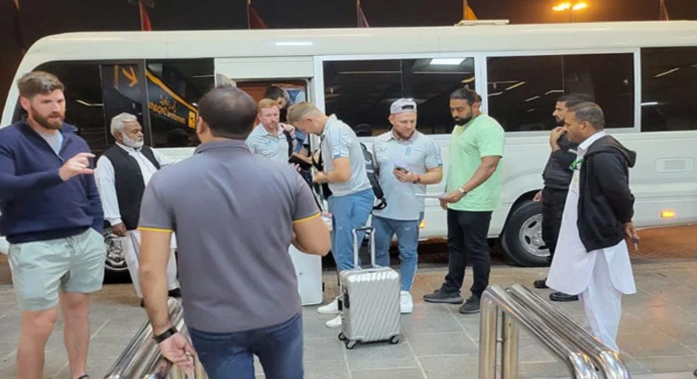 انگلش کرکٹ ٹیم واپس روانہ
