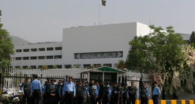 ایف سی نے پارلیمنٹ کے داخلی راستوں کا کنٹرول سنبھال لیا۔فائل فوٹو