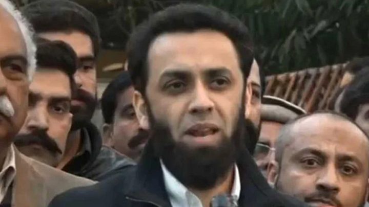 ہمارے پاس گنجائش ہی نہیں نئے لوگوں کو لینے کی، فائل فوٹو