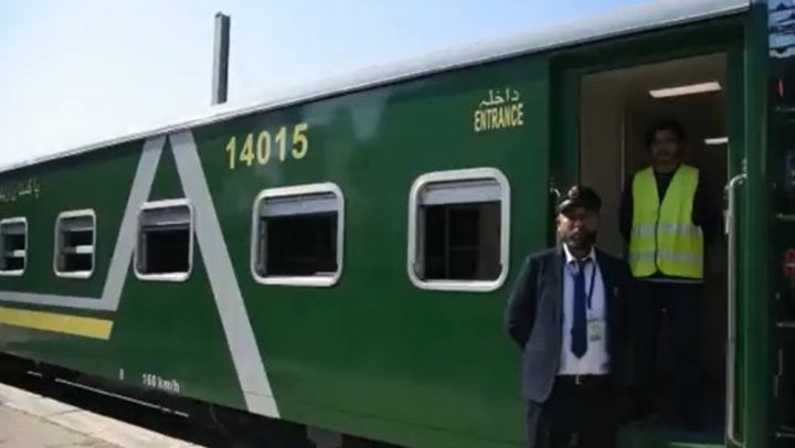  وزیر اعظم شہباز شریف نے گرین لائن ایکسپریس ٹرین سروس کا افتتاح کیا،فائل فوٹو