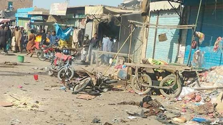 دھماکے میں متعددگاڑیوں، موٹرسائیکلوں اور دکانوں کو نقصان پہنچا ہے۔فائل فوٹو