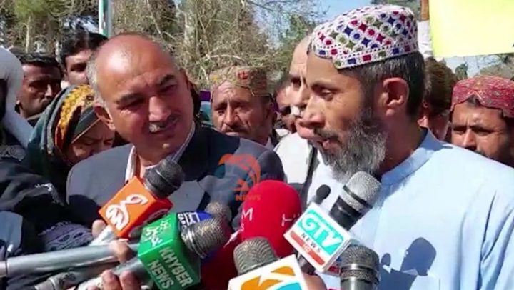 قانونی تقاضے پورے ہونے کے بعد بازیاب ہونے والون کو خاندان کے سربراہ خان محمد کے حوالے کیا جائے گا۔فائل فوٹو