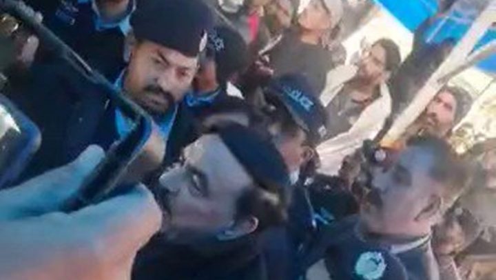 عدالت نےبار کونسلز ، اٹارنی جنرل اور ایڈووکیٹ جنرل کو نوٹس جاری کردیے۔ فائل فوٹو