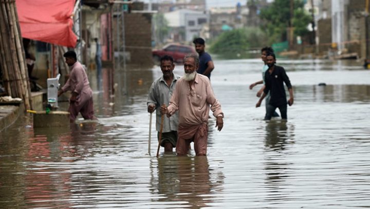  کراچی کے 207 نشیبی علاقوں میں نکاسی آب کا مناسب انتظام نہ ہونے سے صورتحال بگڑنے کا امکان ہے، فائل فوٹو