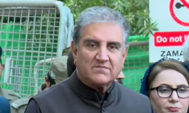 شاہ محمود قریشی و دیگر پر تھانہ شادمان جلاؤ گھیراؤ سمیت دیگر مقدمات ہیں، فائل فوٹو