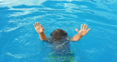 گاؤں رانی ویرو میں تالاب میں ڈوب کر دو بچے جان سے ہاتھ دھو بیٹھے ۔ فائل فوٹو