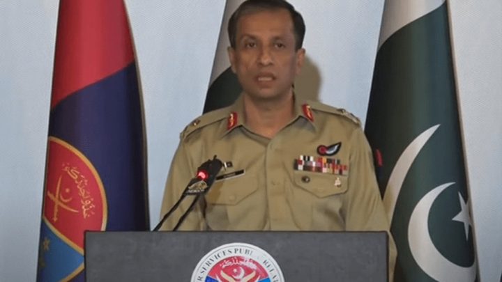 ملک بھر میں 17 ملٹری کورٹس کام کررہی ہیں، 102 ملزمان کا ٹرائل ملٹری کورٹس میں جاری ہے۔ فائل فوٹو