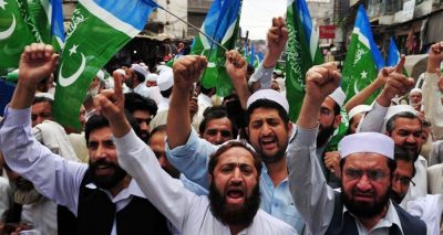 Jamaat-e-Islami workers took to the streets at important public places in Karachi, file photo
