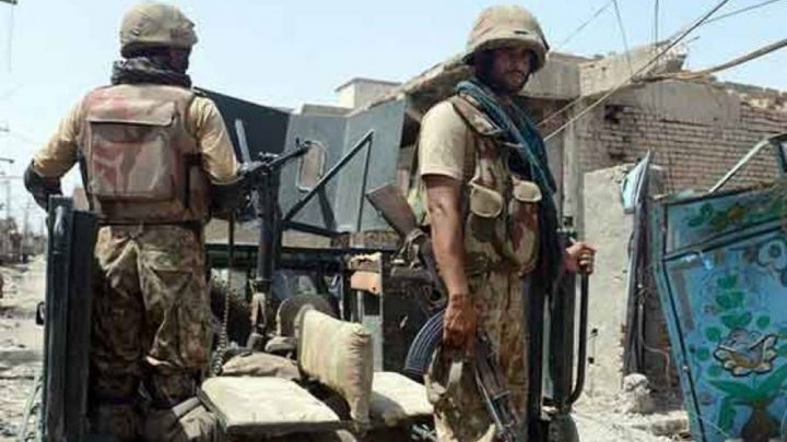 ہلاک دہشت گرد ظفری درہ آدم خیل کے گاؤں ملان کا رہائشی تھا۔ فائل فوٹو