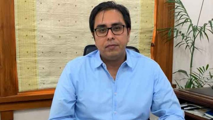 شہباز گل کو اشتہاری قرار دینے کی کارروائی کا آغاز کرنے کا حکم  دیدیا گیا. فائل فوٹو