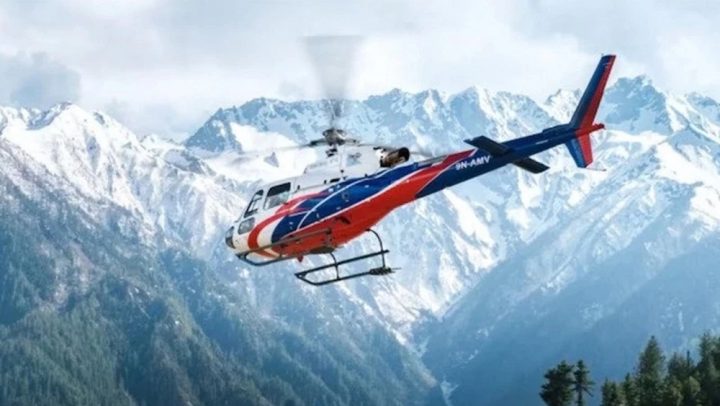 ہیلی کاپٹر میں سوار ایک اور شخص تاحال لاپتہ ہے۔ فائل فوٹو