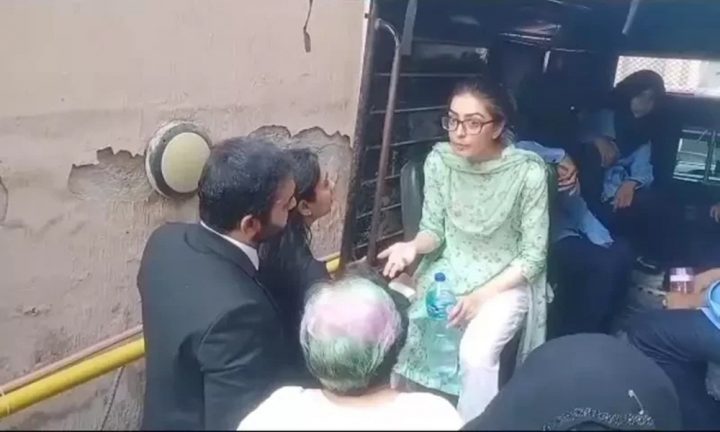 عدالت نے ملزمان کو 30،30ہزار کے مچلکے جمع کرانے کا حکم  دیا تھا۔ فائل فوٹو