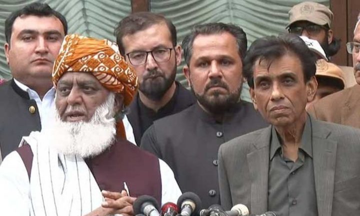 اے این پی اور قوم پرست جماعتوں کو بھی شامل کیا جائے گا- رابطے جاری ہیں، فائل فوٹو