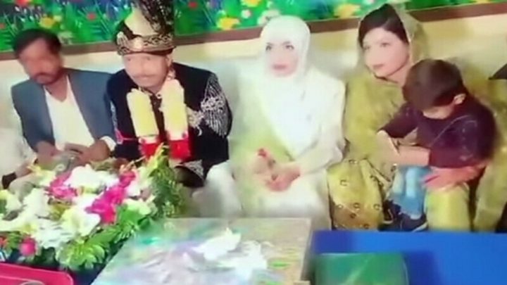 دولہے کو مقامی اسپتال لایا گیا مگر وہ جانبر نہ ہوسکا، فائل فوٹو