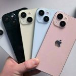 لیڈی عملے نے تلاشی لی تو خاتون کے جسم پر بندھے 23 آئی فون 15 پرومیکس برآمد ہوئے۔ فائل فوٹو