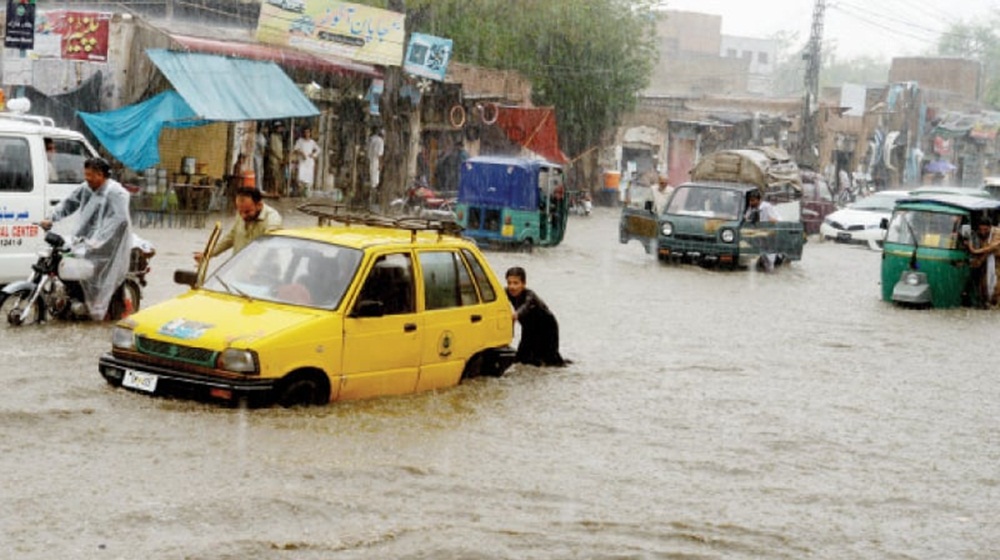 خیبر پختون میں برسات نے صوبائی حکومت کے ادوار کی کارکردگی کا پول کھول دیا، فائل فوٹو