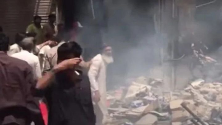 گیس سلنڈر دھماکے کے بعد دکان میں آگ بھڑک اٹھی، فائل فوٹو