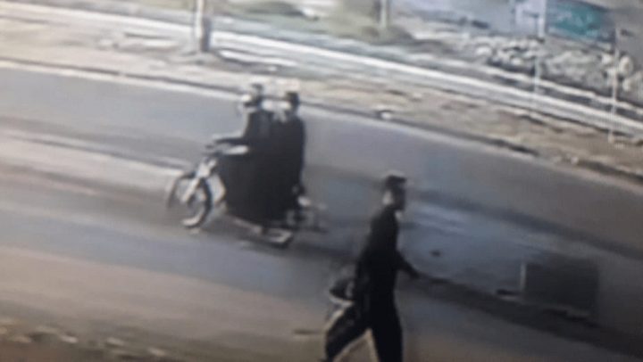 دھماکے کے بعد دہشتگردوں نے ہائی ایس پر اندھا دھند فائرنگ کی، فائل فوٹو