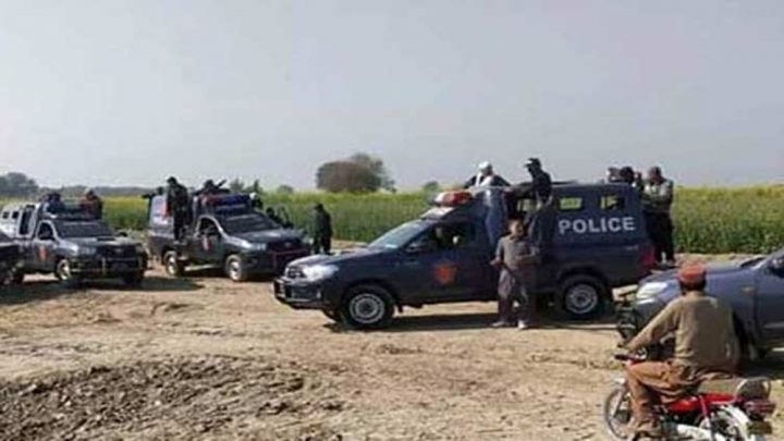 کچے کے ڈاکوؤں کے خلاف آپریشن کے دوران یہ فیصلہ کیا گیا، فائل فوٹو