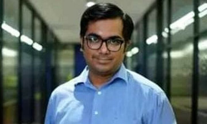 مقتول کے خالو کی مدعیت میں قتل اور ڈکیتی کی دفعات کے تحت درج کیا گیا، فائل فوٹو