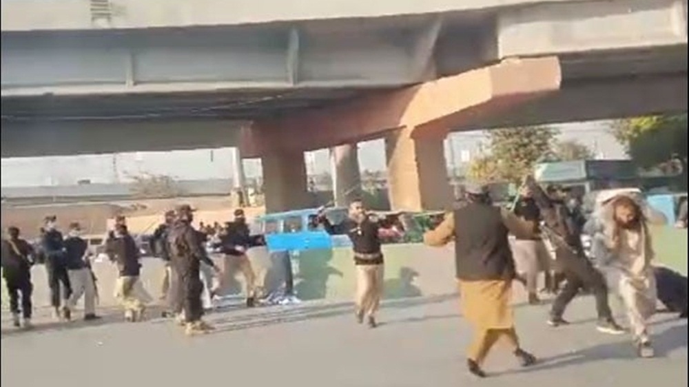 مذاکراتی کمیٹی کا اعلامیہ جاری ہونے تک احتجاج جاری رہے گا، فائل فوٹو