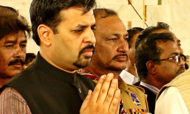 عدالت نے دونوں کے خلاف توہین عدالت کا نوٹس واپس لے لیا، فائل فوٹو