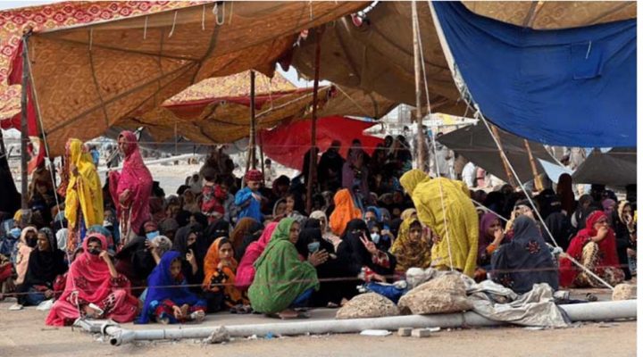 حکومتی وفد نے تمام مطالبات منظور کر لیے ہیں اس لئے دھرنا ختم کر رہے ہیں، فائل فوٹو