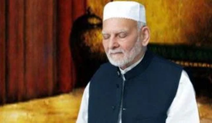 خواجہ شمس الدین عظیمی کی نمازِ جنازہ اور تدفین کا اعلان آج رات تک کیا جائے گا، فائل فوٹو