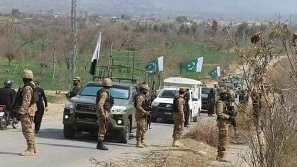 سیکیورٹی فورسز کی نقل و حرکت کے باعث راستوں پر کرفیو لگانے کا فیصلہ کیا گیا، فائل فوٹو