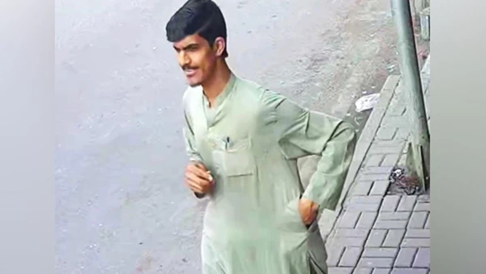 ملزم ڈیفنس کے ایریا میں الخوارج  ٹی ٹی پی  کی چاکنگ کرنے میں بھی ملوث ہے، فائل فوٹو