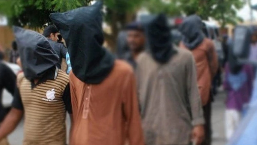 گرفتار ملزمان میں احمد رضا،جاوید،شہروز اورعرفان شامل ہیں، فوٹو 