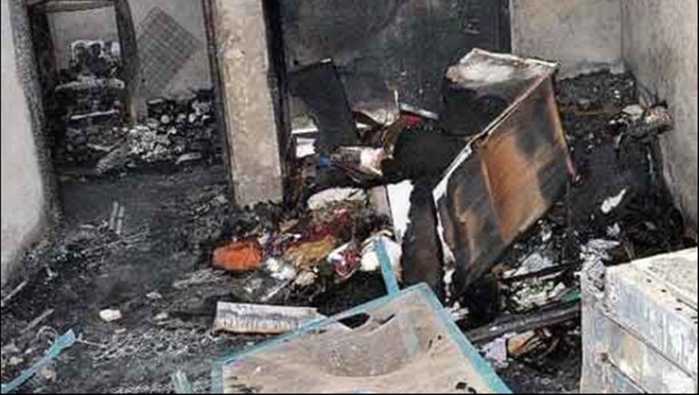 گھریلو ملازمہ نے باورچی خانے میں جیسے ہی چولہا جلایا تو دھماکے کے باعث آگ بھڑک اٹھی، فوٹومقامی میڈیا