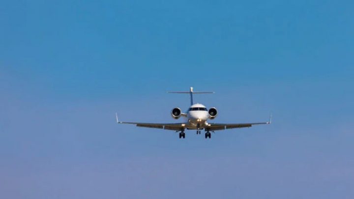 مذکورہ واقعہ جمعرات کو فلیپ گولڈسن انٹرنیشنل ائیرپورٹ پر پیش آیا، فائل فوٹو