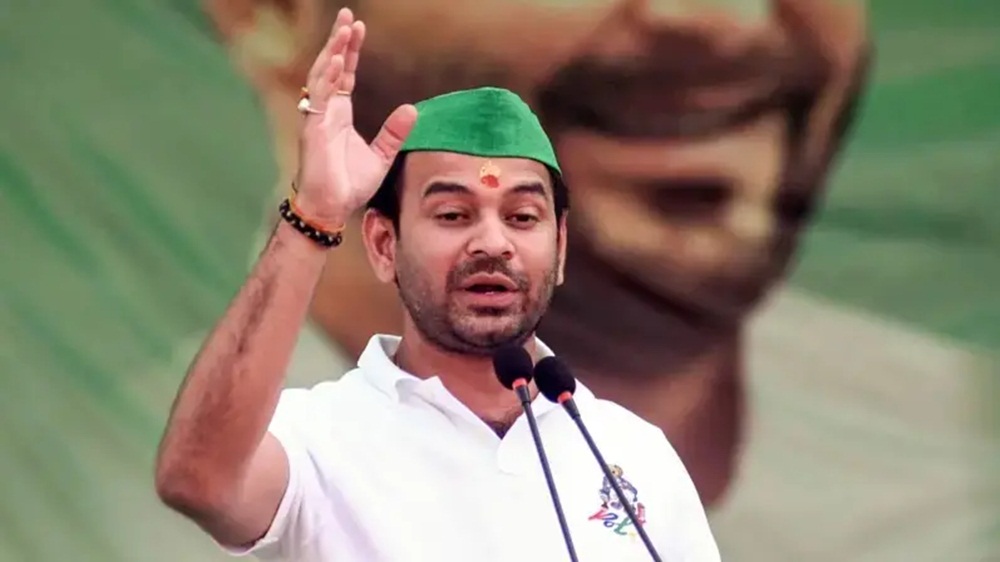 بڑے بیٹے کی سرگرمیاں، عوامی طرز عمل اور غیر ذمے دارانہ رویہ ہماری خاندانی اقدار اور روایات کے مطابق نہیں ، فائل فوٹو