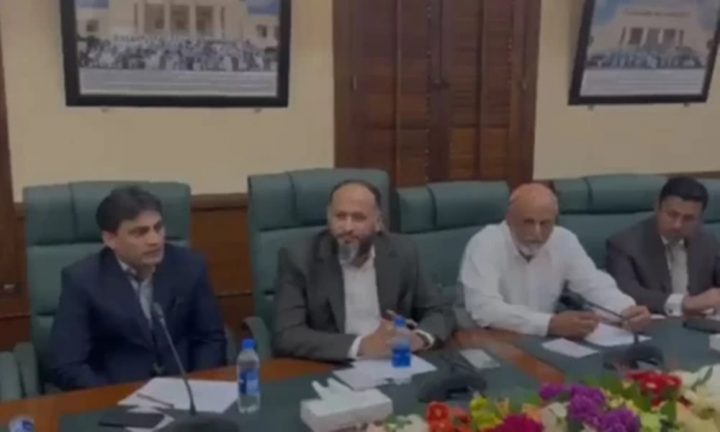 فوٹو مقامی میڈیا