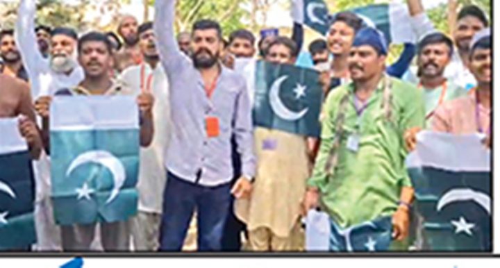 آپریشن بنیان مرصوص کی کامیابی پر جشن کا سماں رہا- شکرانے کے نوافل ادا کیے گئے ، فائل فوٹو