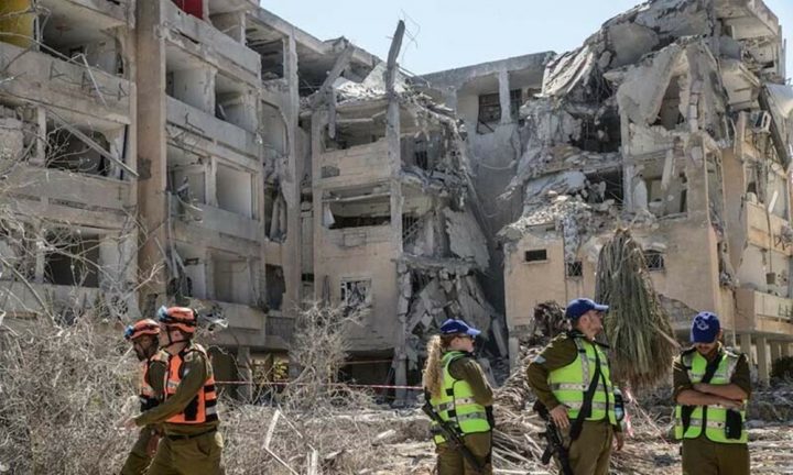 ایرانی میزائل حملوں سے اسرائیل میں غزہ جیسی تباہی ، فوٹو انٹرنیشنل میڈیا