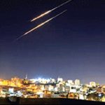 ویڈیو میں شمالی اسرائیل کے شہر پر ایرانی میزائل حملے کے بعد دھواں اٹھتا دکھایا گیا ہے، فائل فوٹو