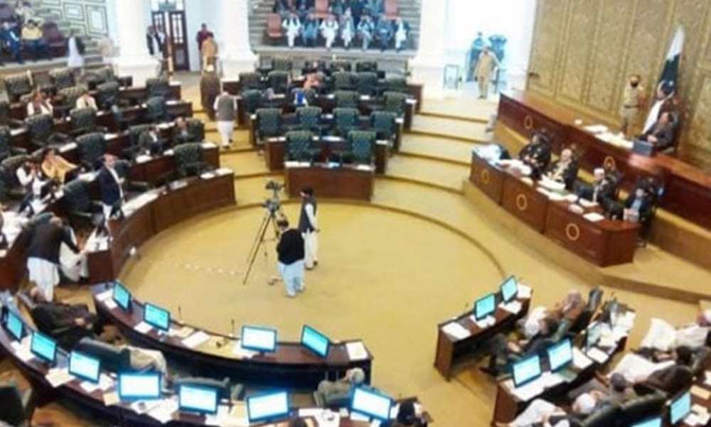 پولنگ کا عمل کل صبح 9 بجے کے پی اسمبلی کے جرگہ ہال میں شروع ہو گا، فائل فوٹو