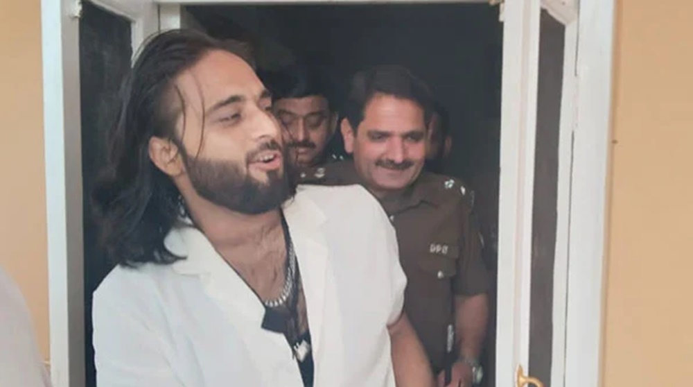 فوٹو مقامی میڈیا