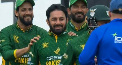 سعید اجمل نےصرف 16 رنز دے کر 6 کینگروز کا شکار کیا، انہیں مین آف دی میچ قرار دیا گیا، فوٹو سوشل میڈیا