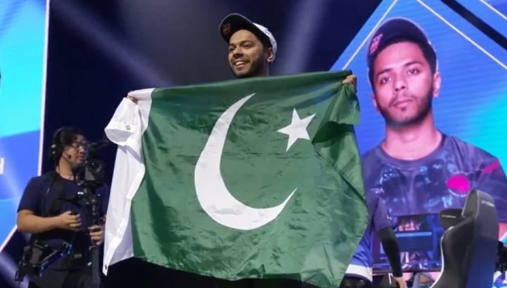  ’’ٹیکن‘‘ گیم کے فائنل میں ہم وطن عاطف بٹ سے مقابلہ تھا، فائل فوٹو