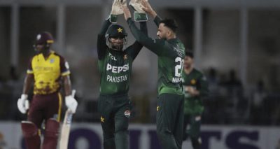 محمد نواز نے ایک اوور میں 3وکٹیں لے کر میچ کا پانسہ پلٹا، فوٹو سوشل میڈیا