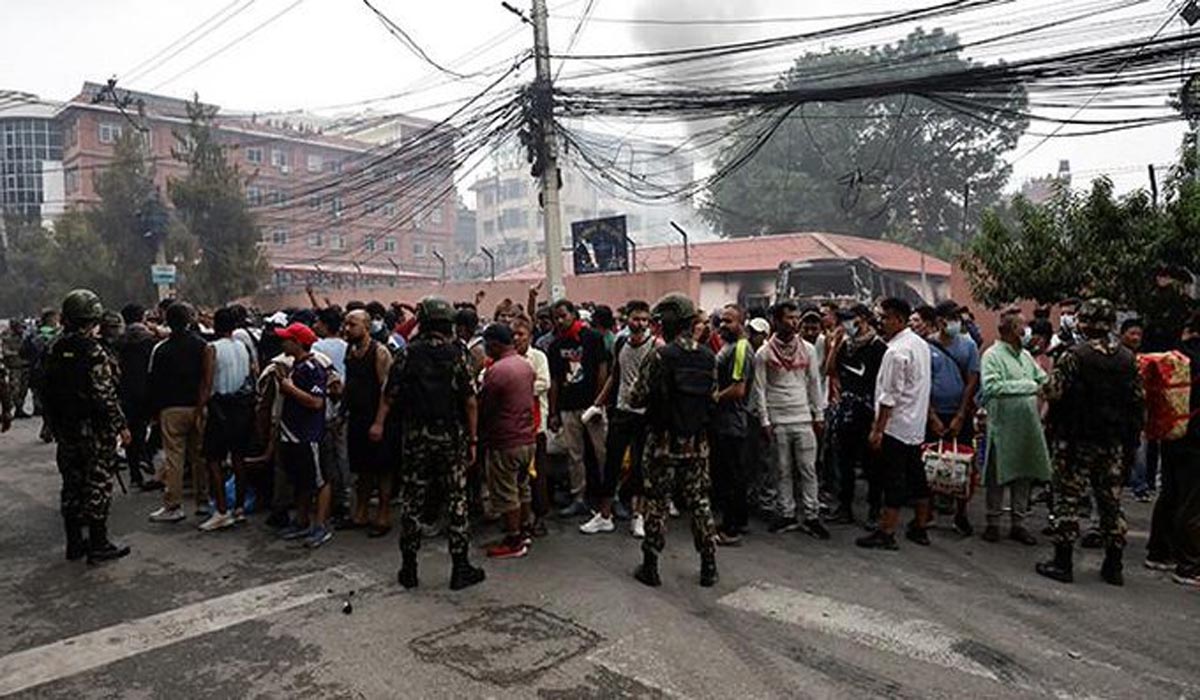 نیپال، مظاہروں کے دوران 13 ہزار قیدی جیلوں سے فرار