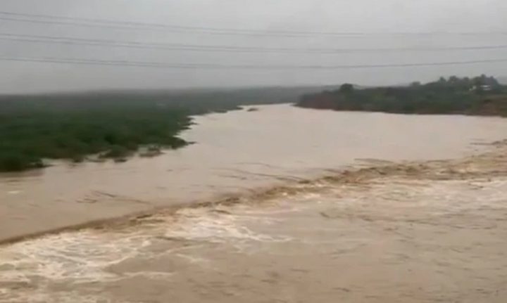 فوٹو مقامی میڈیا